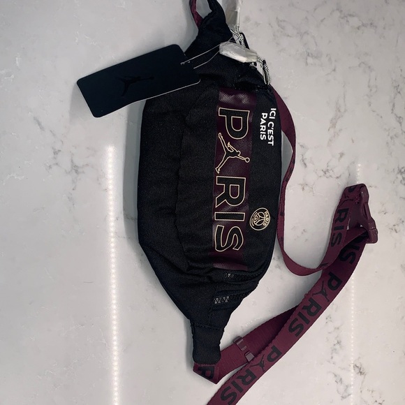 NEW Air Jordan Paris Saint Germain PSG Fanny Pack - Picture 2 of 7